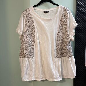 Plus size women’s Lane Bryant T-shirt size18/20
